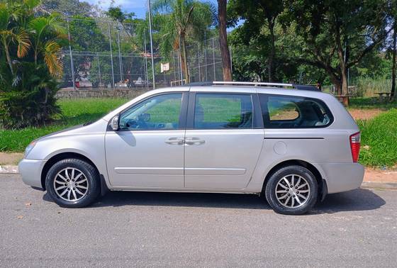 KIA CARNIVAL 3.5 EX V6 24V GASOLINA 4P AUTOMÁTICO